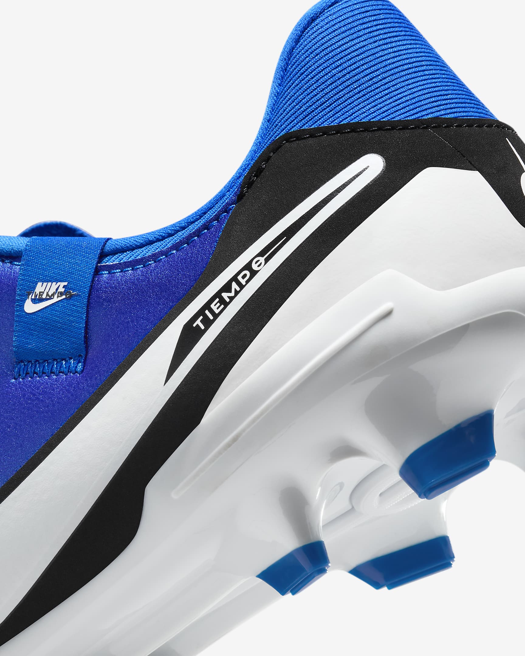 NIKE TIEMPO LEGEND 10 ACADEMY