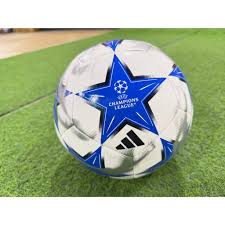 Adidas UCL Training Ball