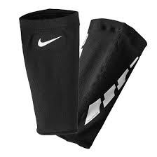 NIKE ELITE GUARD LOCK SLEEVE